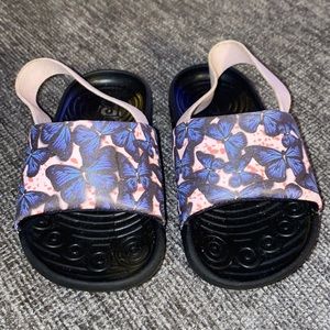 Toddler girl Nike slides size 7c